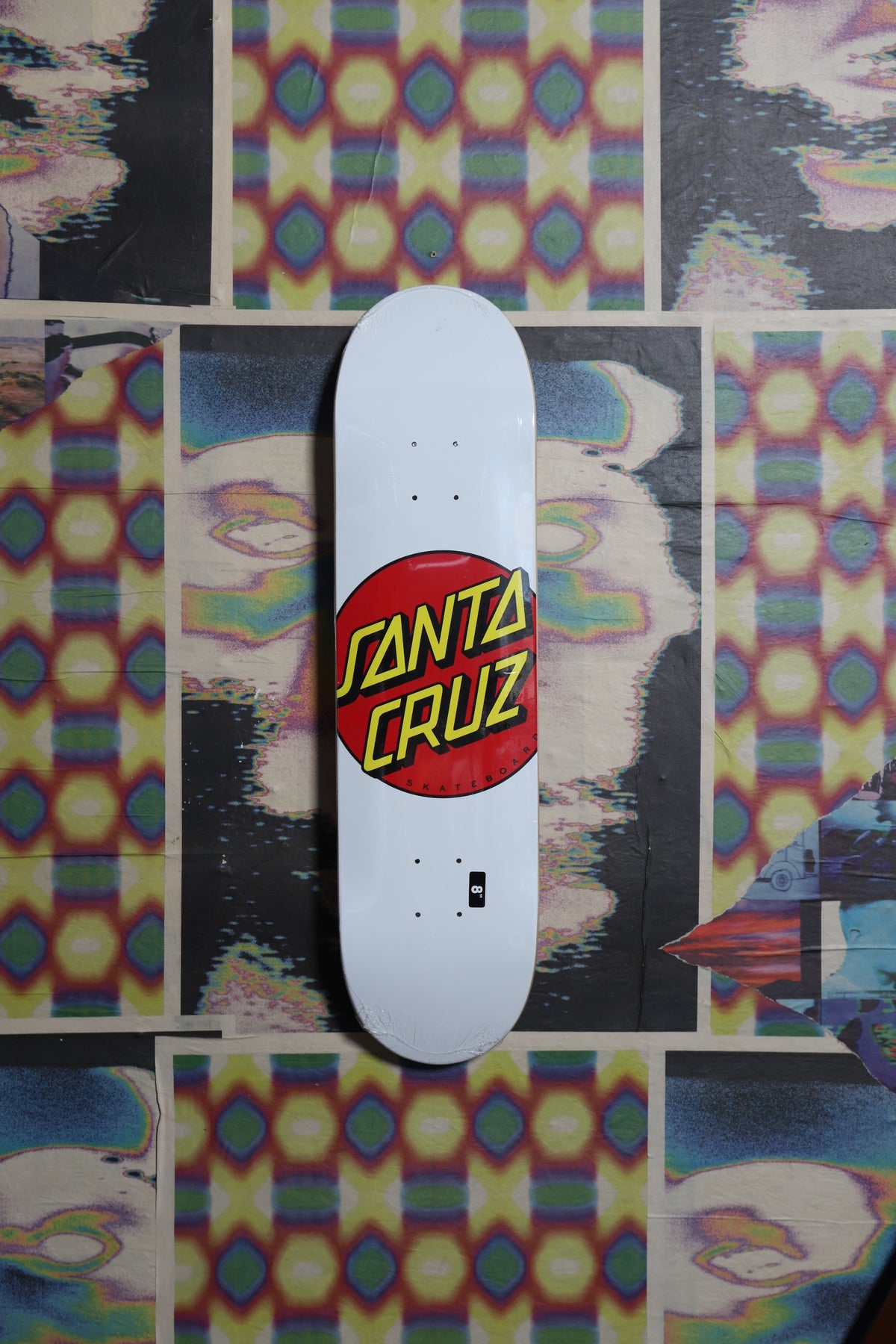 Santa Cruz “Dot” (White) Deck 8.0