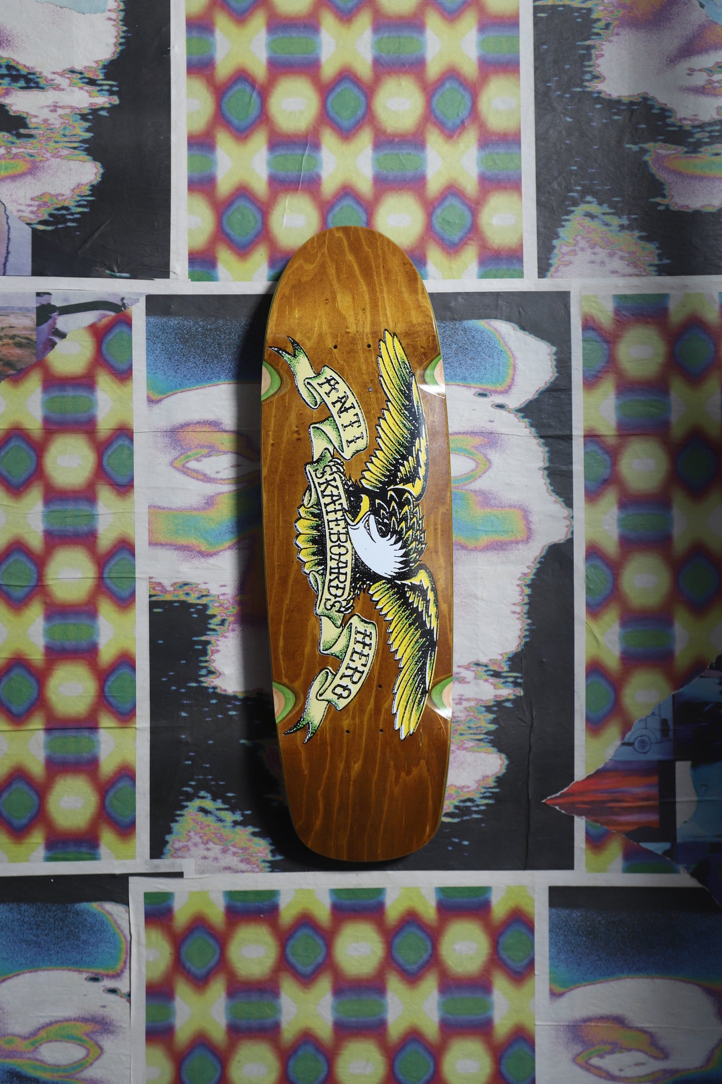 Anti-Hero Eagle “Genius” Shaped Deck 9.18