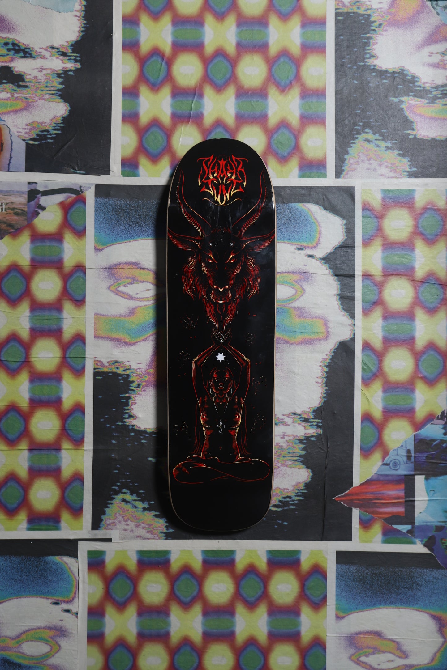 Shake Junt Summons Shaped Deck 8.75