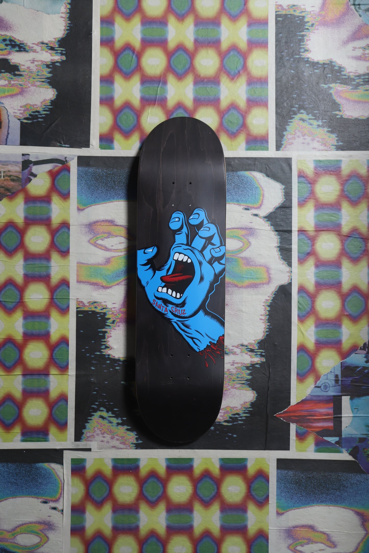 Santa Cruz Screaming Hand “Black” Deck 8.6