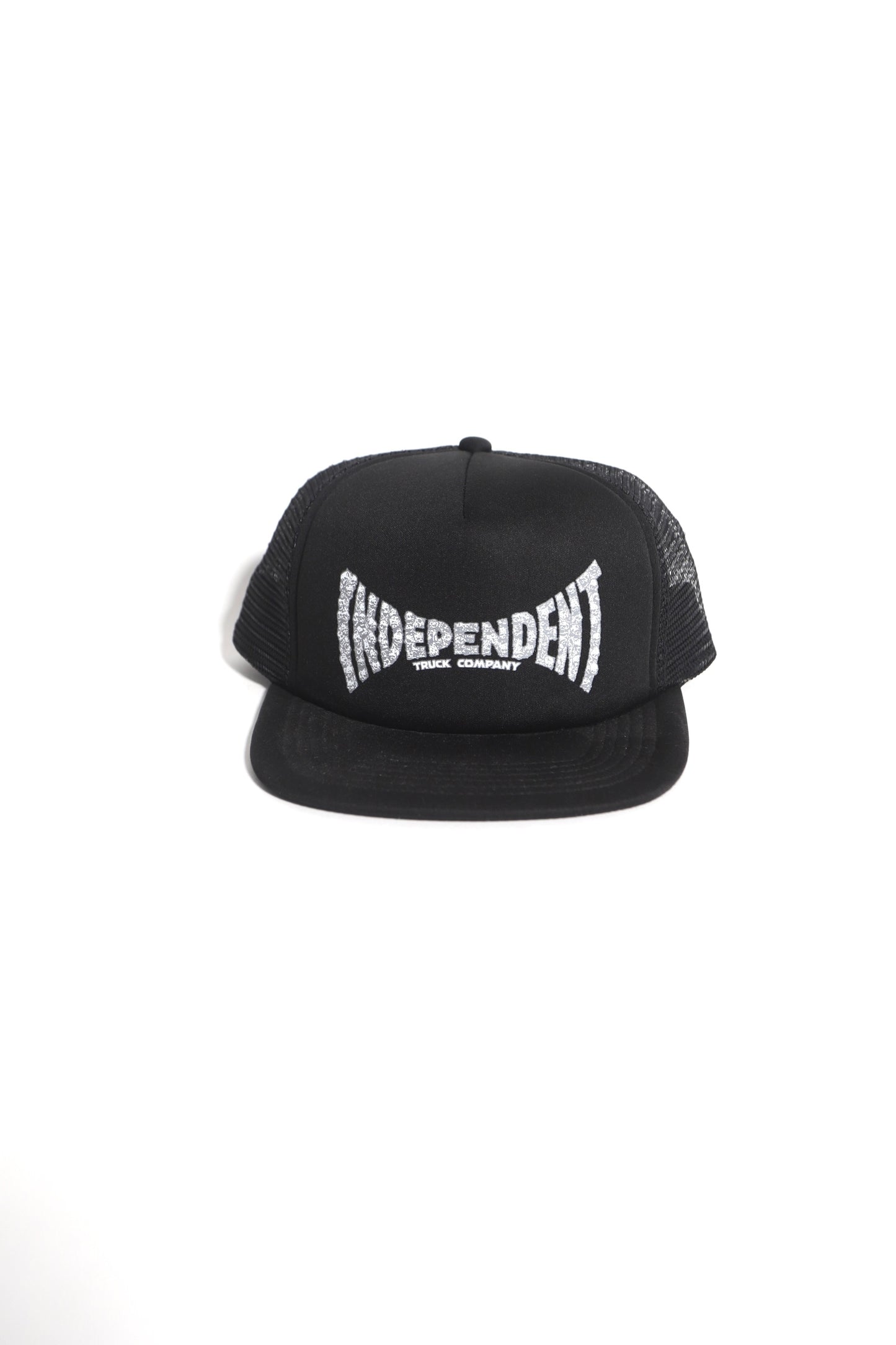 Independent “Black” Skulls Trucker Hat