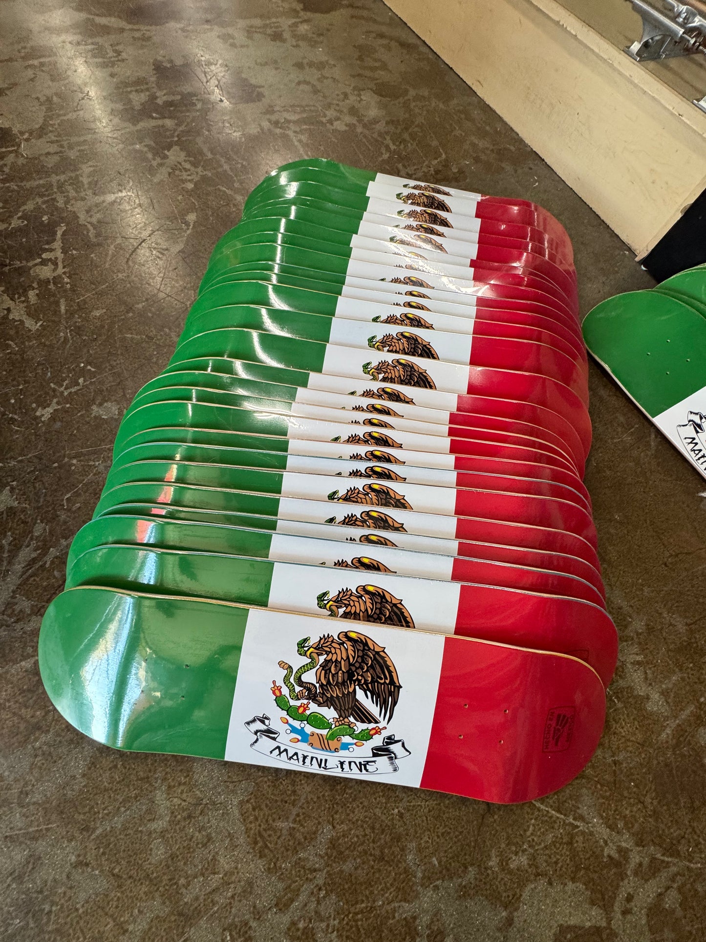 # “Viva Mexico” Mainline Deck 8.25