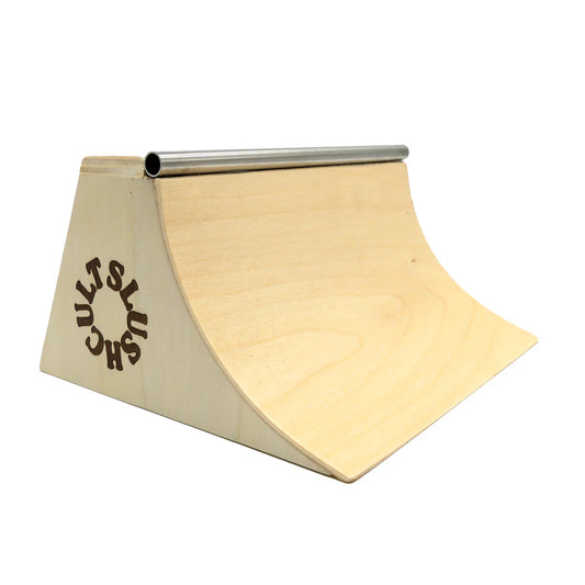 Slushcult “Quarter Pipe” Fingerboard Obstacle